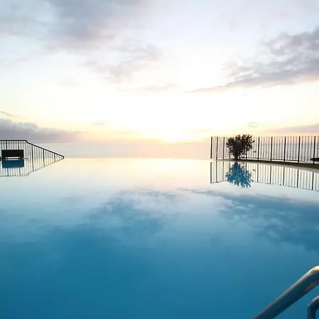 Formosa Infinity Pool Funchal (Madeira)