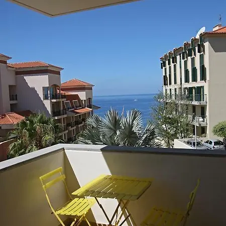 Апартаменты Formosa Infinity Pool