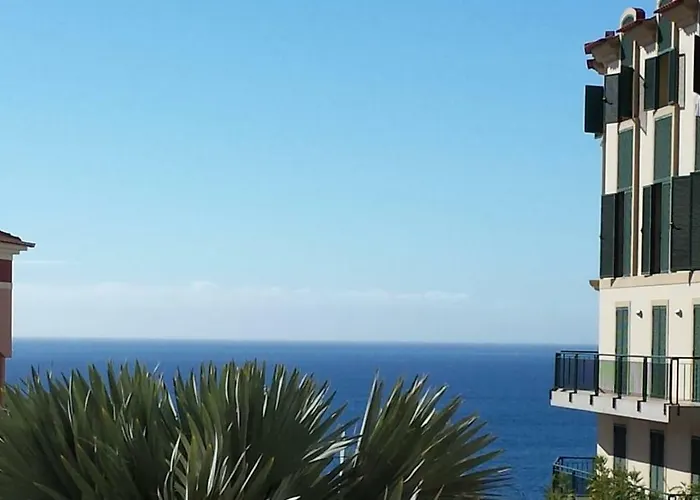 Formosa Infinity Pool Φουνκάλ
